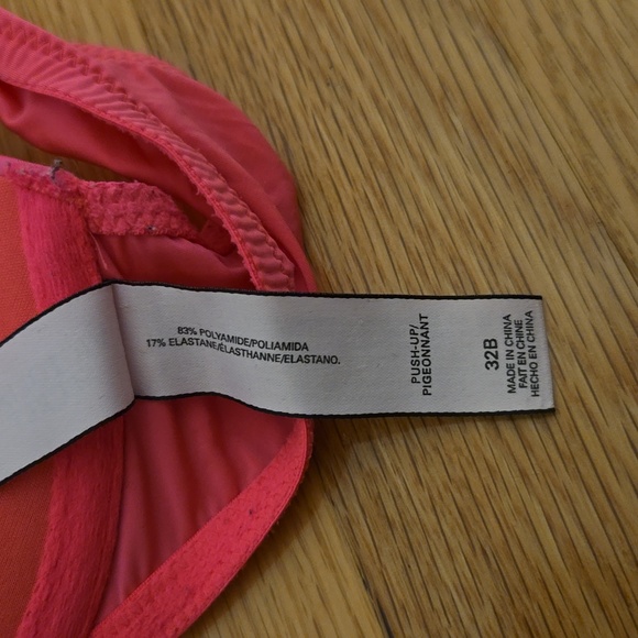 Victoria's Secret Front Clasp Bra - Picture 2 of 2